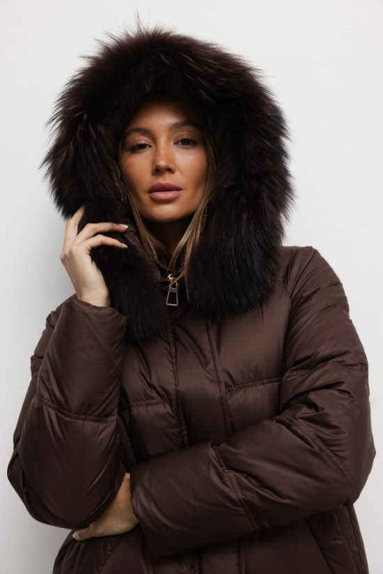 Kurtka puchowa – luksusowe ciepło na sezon zimowy